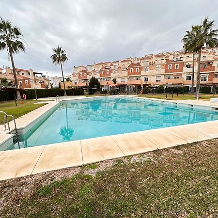 Apartament La Bella Escondida Piscina Campo De Golf Solarium Y Parking En Centro Historico Malaga Zewnętrze zdjęcie
