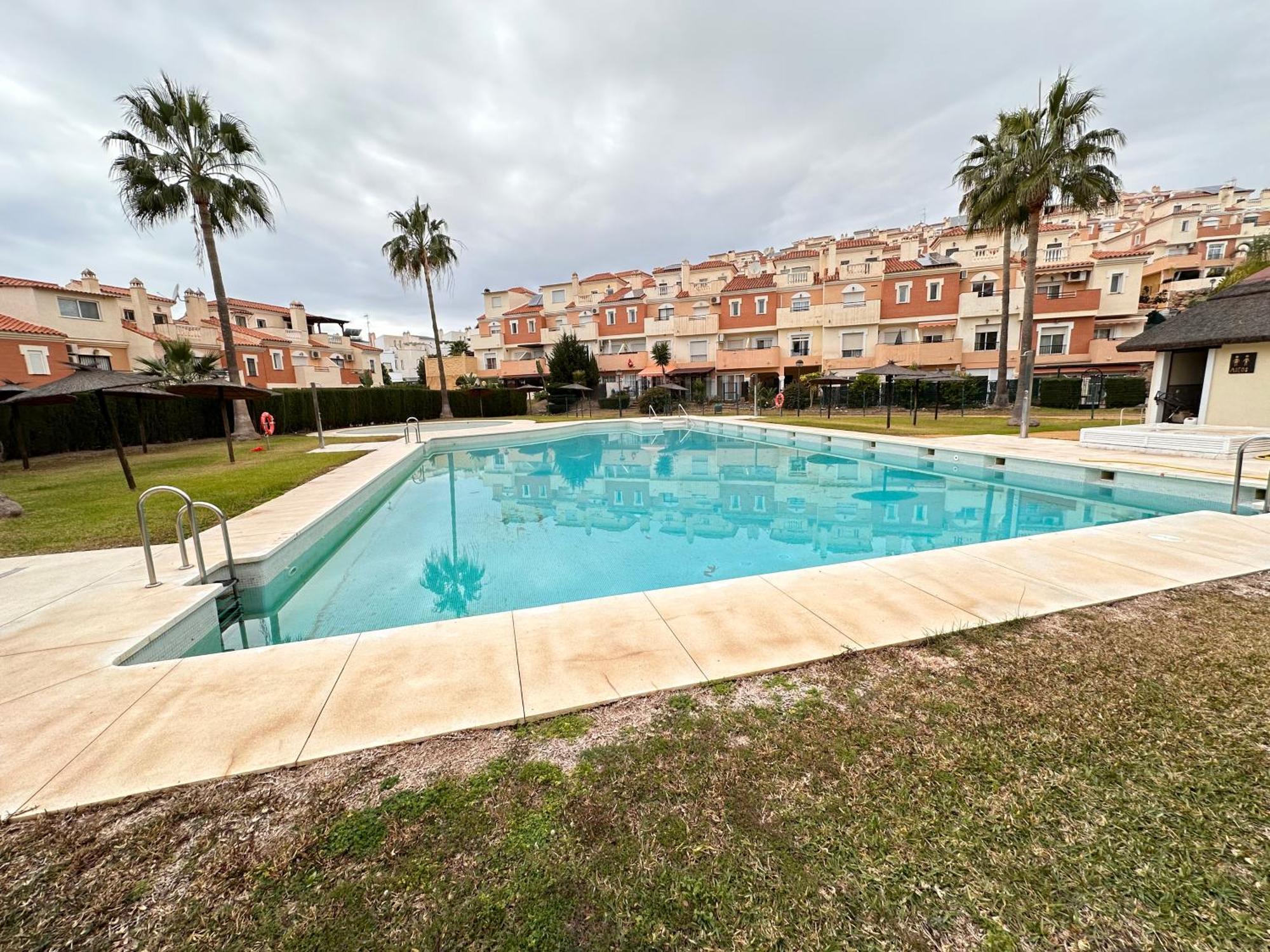 Apartament La Bella Escondida Piscina Campo De Golf Solarium Y Parking En Centro Historico Malaga Zewnętrze zdjęcie