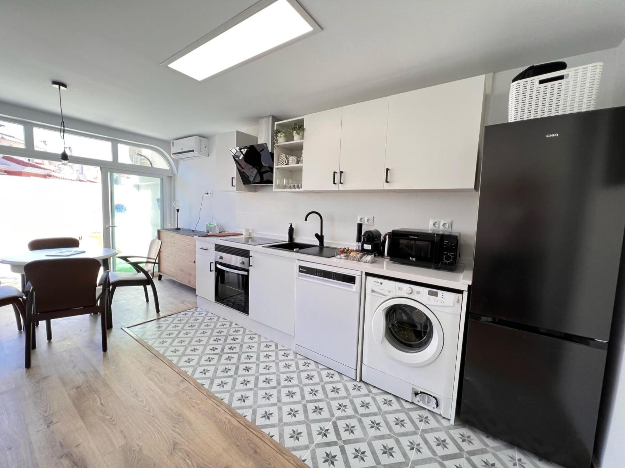 Apartament La Bella Escondida Piscina Campo De Golf Solarium Y Parking En Centro Historico Malaga Zewnętrze zdjęcie