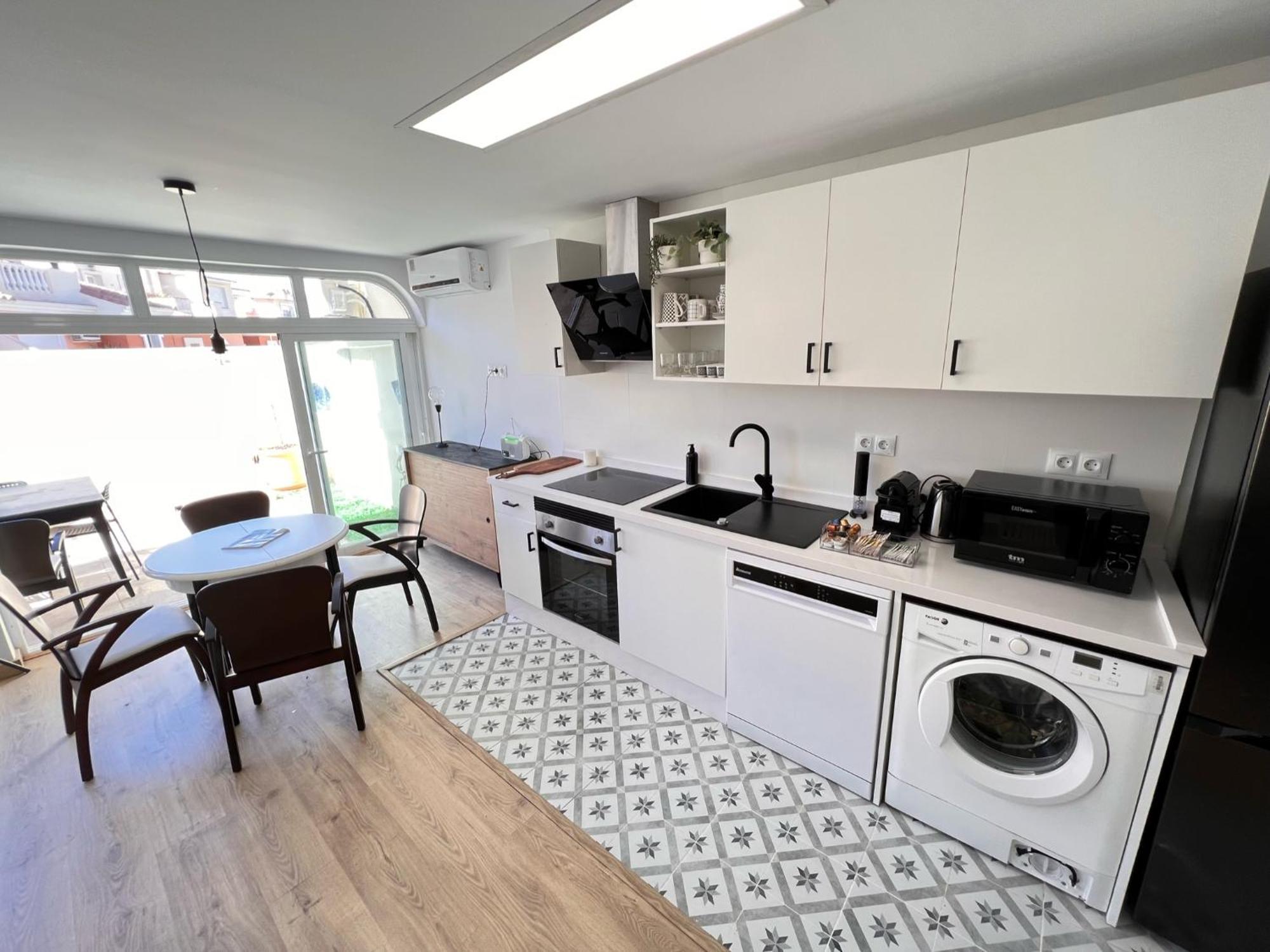 Apartament La Bella Escondida Piscina Campo De Golf Solarium Y Parking En Centro Historico Malaga Zewnętrze zdjęcie
